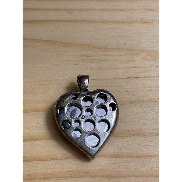 Gothic Silver Heart Pendant With Purple Gemstone & Wing Detail - Picture 3 of 4